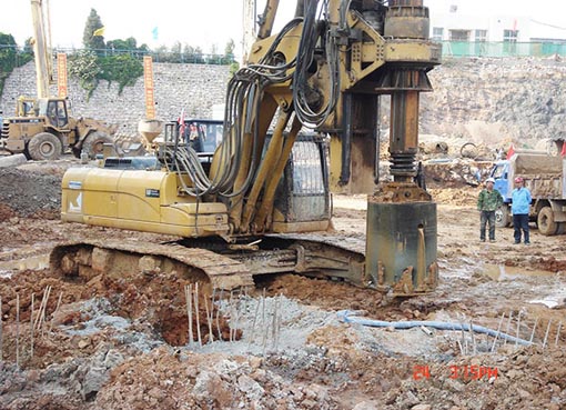 星樂道歡樂城堡樁基礎及土方工程